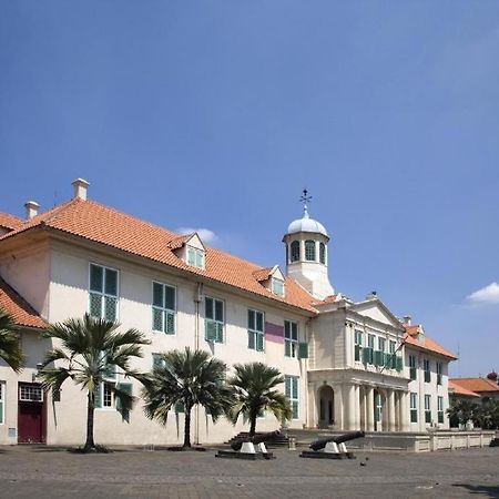 Madu Inn Jakarta Buitenkant foto