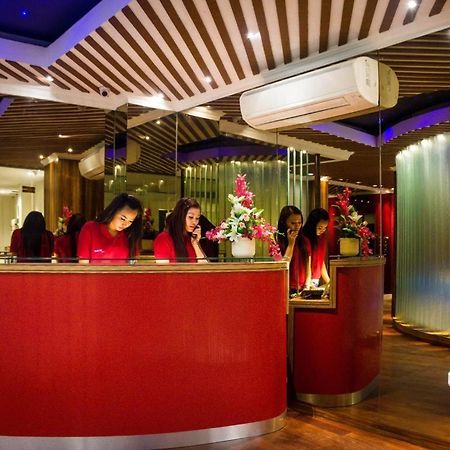 Madu Inn Jakarta Buitenkant foto