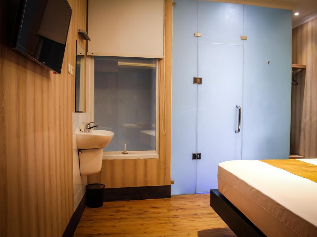 Madu Inn Jakarta Kamer foto