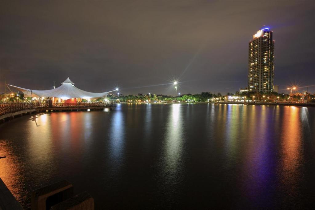 Madu Inn Jakarta Buitenkant foto