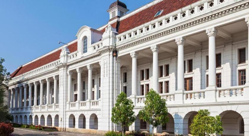 Madu Inn Jakarta Buitenkant foto