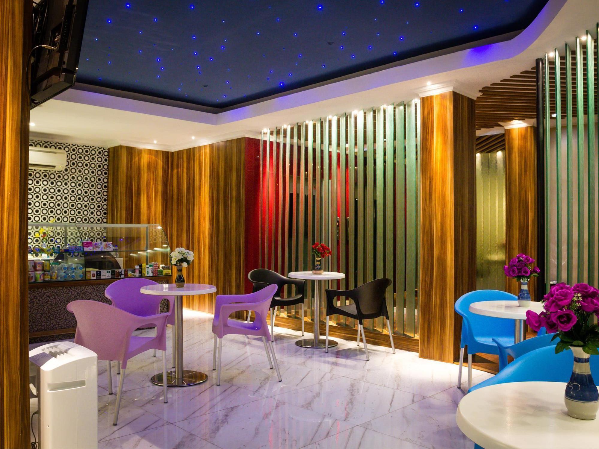 Madu Inn Jakarta Buitenkant foto
